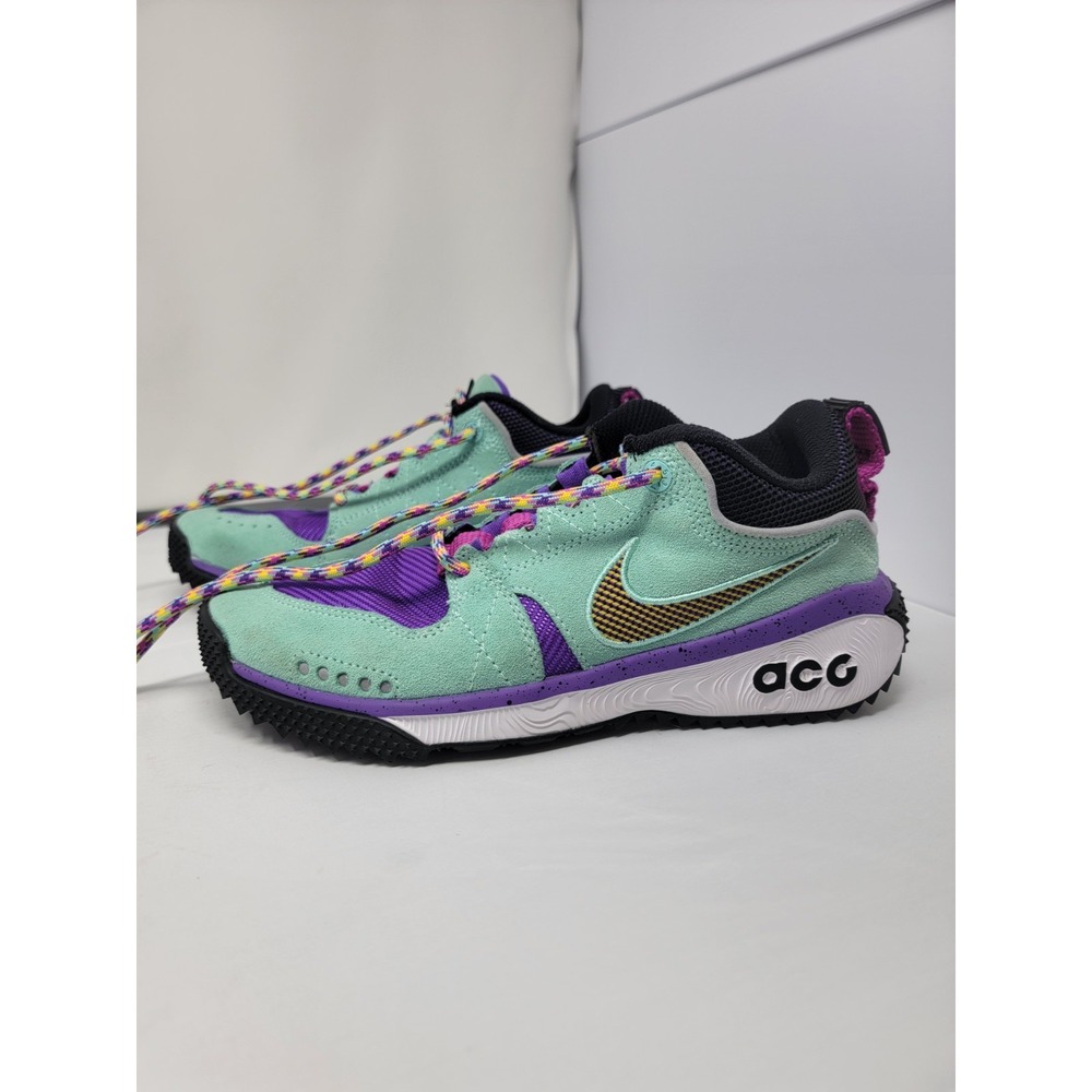 Size 6.5 - Nike ACG Dog Mountain Emerald Rise